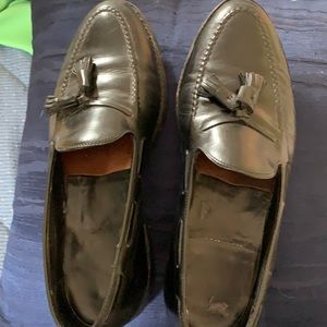 Men’s dress shoes